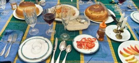 Rosh Hashana table